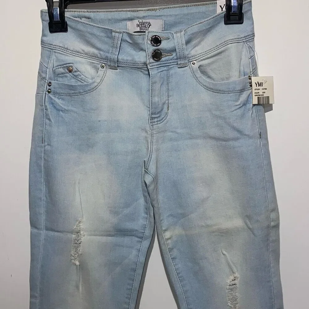 YMI Wanna‎ Betta Butt Distressed Light Wash Cropped Jeans Size 6 C107666 Capris